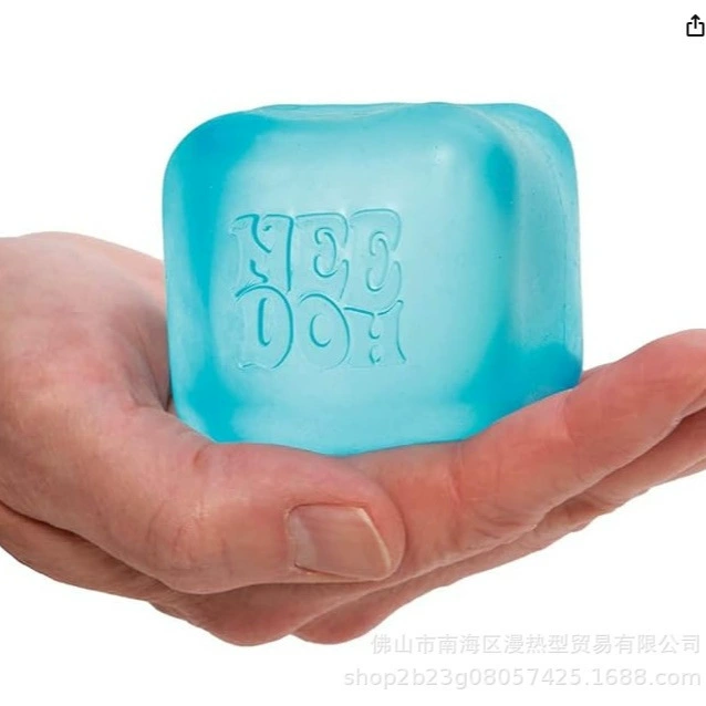 Сенсорный Nice Cube (Schylling Needoh) — 5,6 см squish-игрушка, антистрессовый слайм (синий/фуксия/пурпурный)