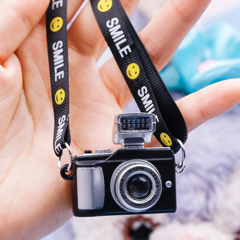 Luminous and Sound-Making Keychain Mini Camera Accessory Pendant Photography Prop Phone Case Earphone Decoration