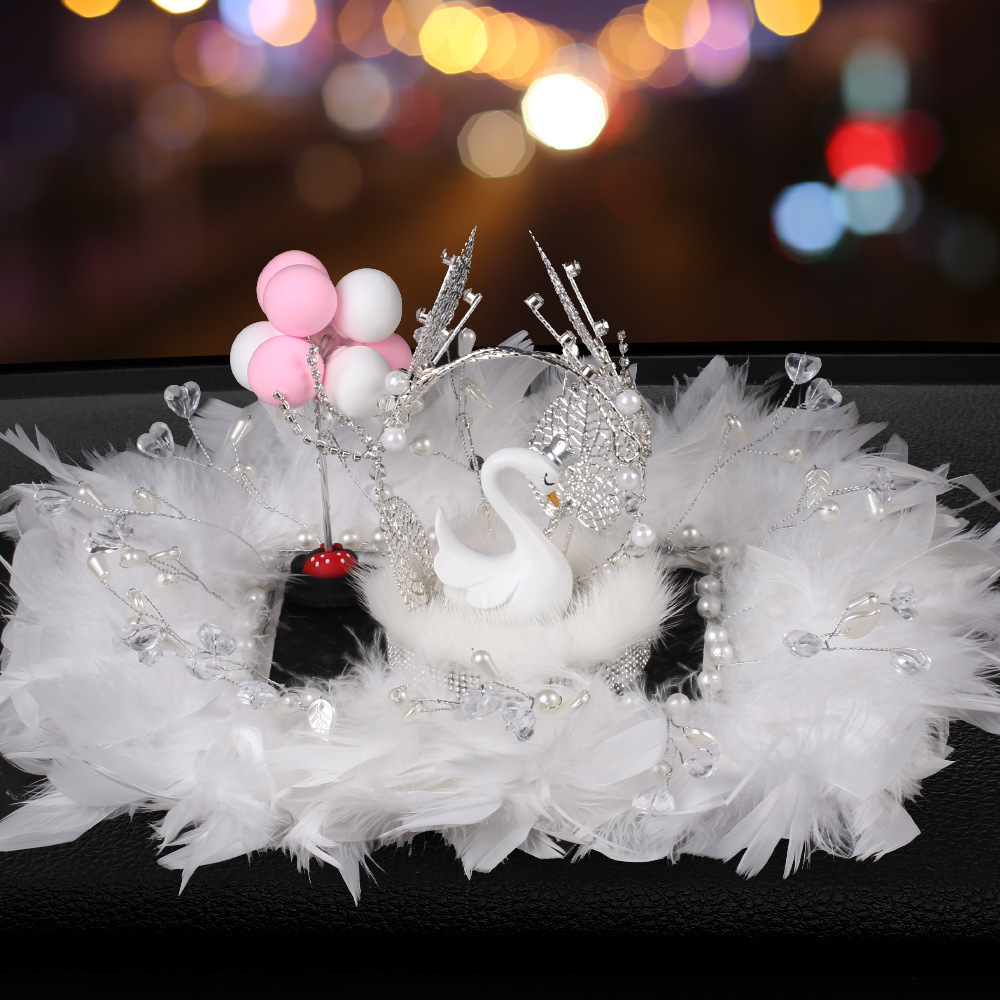 Nuevos artículos de automóvil de alta calidad decoración creativa cisne encantadora diosa pluma coche de globo decoración mujer