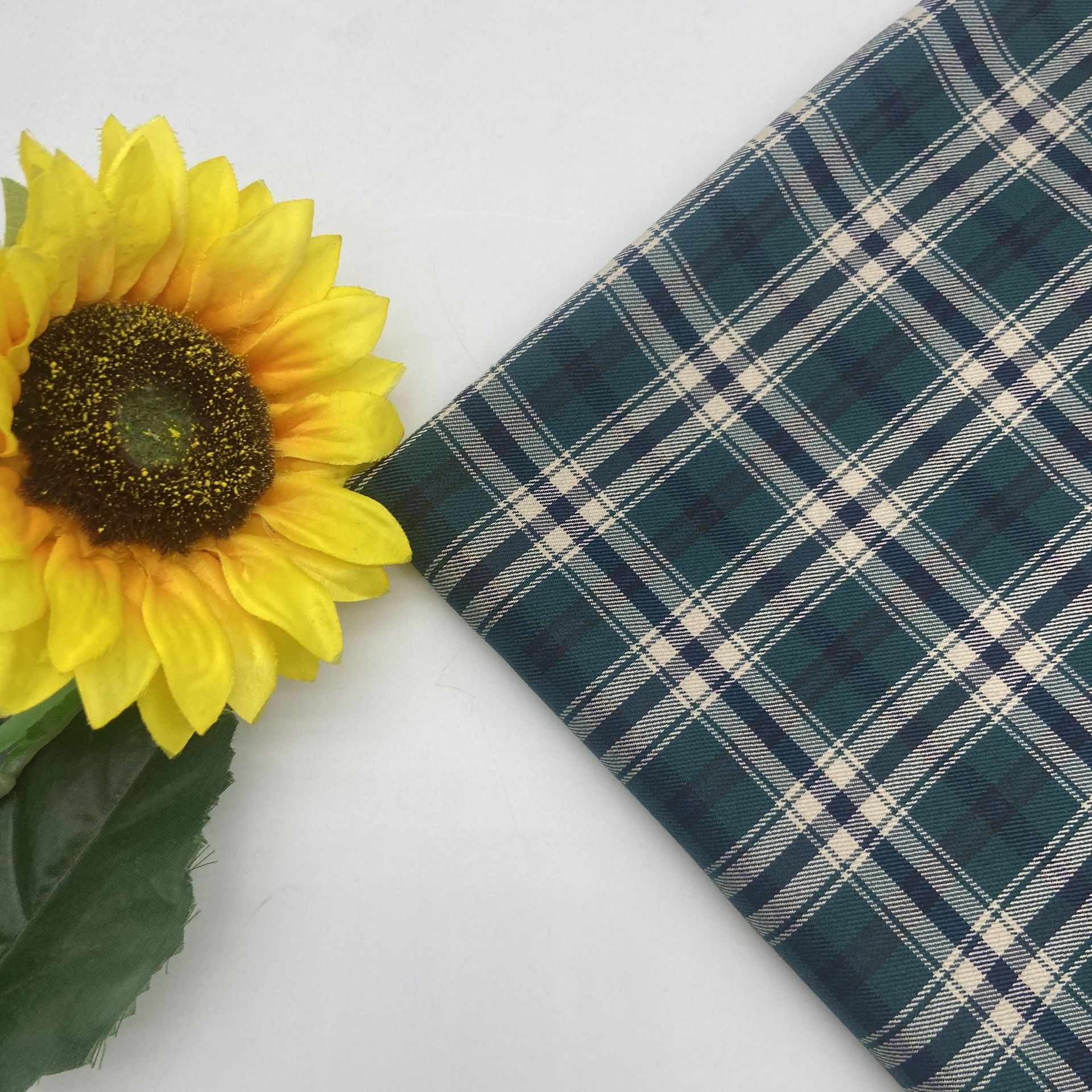 涤纶弹力色织格子布料西装外套裤子服装面料绿色装饰布