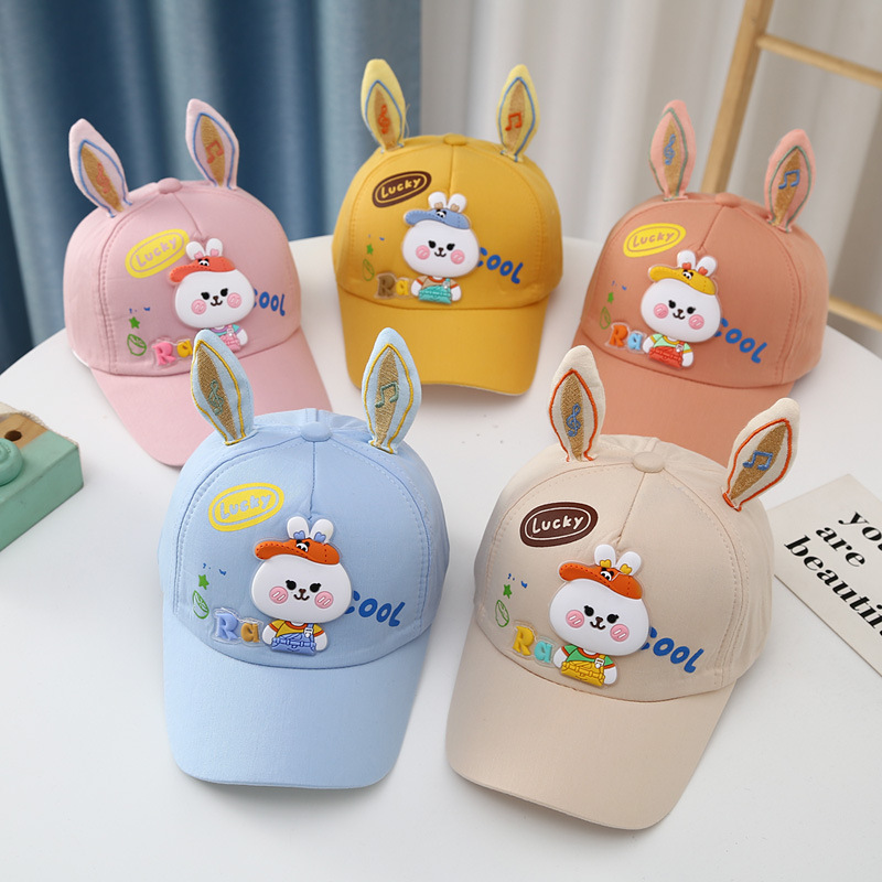 Cartoon baseball cap