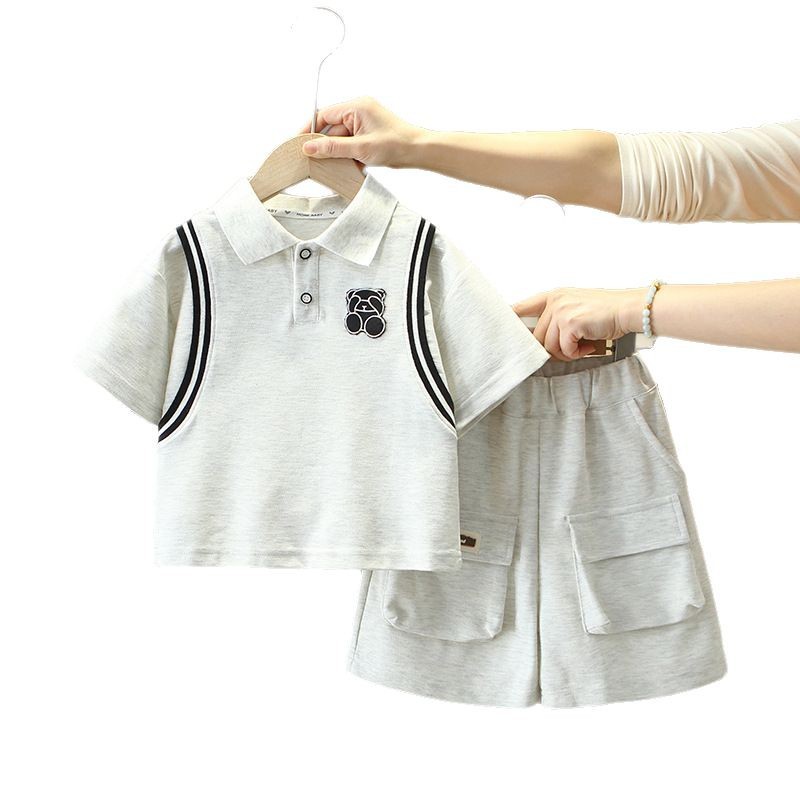 7880 traje de verano para niños 2025 nueva camisa POLO de manga corta para niños de dos piezas ropa de moda de verano para bebés