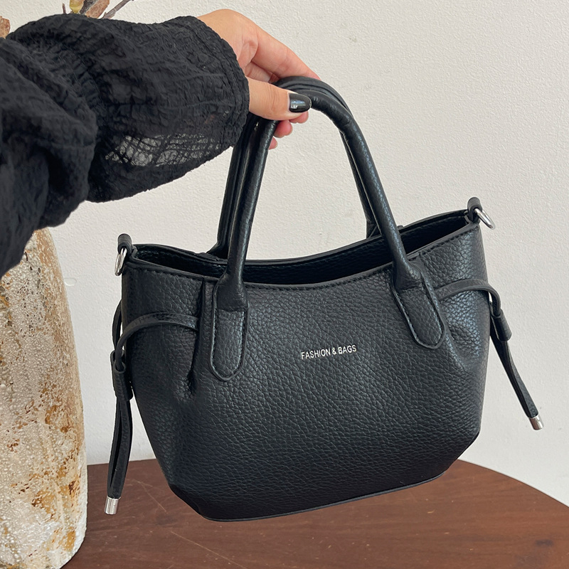 Cross-Border Small Handbag for Women 2026 New Fashion High-End Stylish Shoulder Bag Versatile for Commuting Crossbody Bag for Women