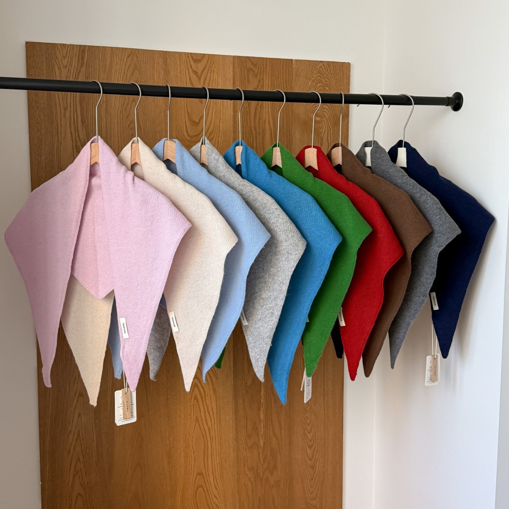 Cross-border bestseller: 100% Australian wool knitted triangular scarf for women, solid color, high-end style, versatile, and warm for autumn and winter