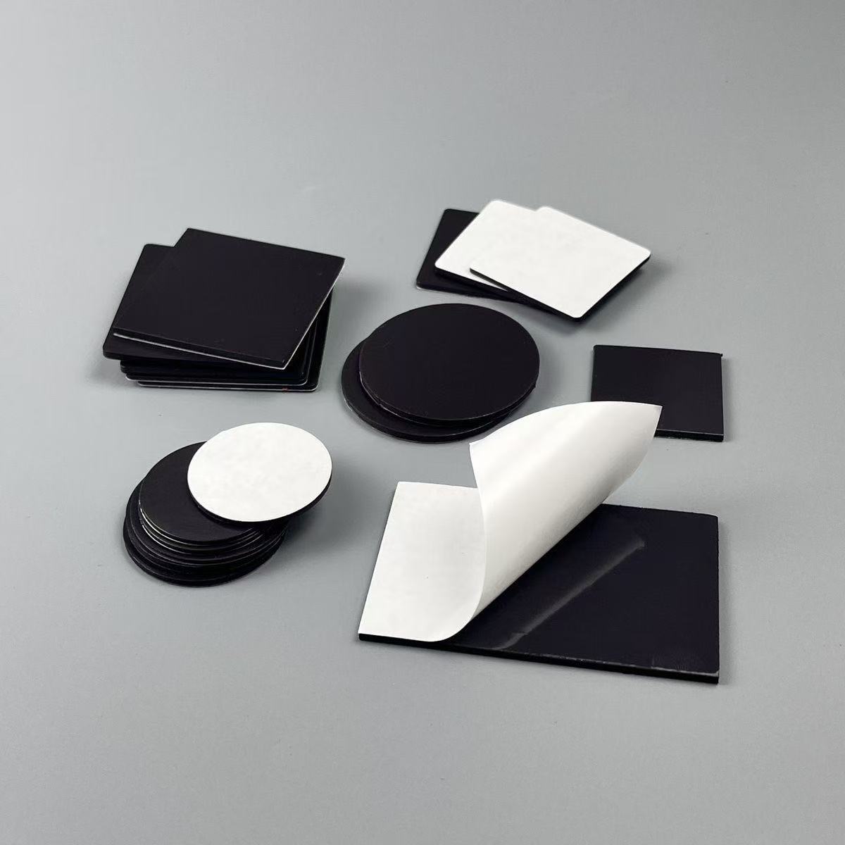 正方形の円形の柔らかい磁石の磁気はパッチDIYアクリルの冷蔵庫を貼って材料の四角の5cmの長方形を貼ります。