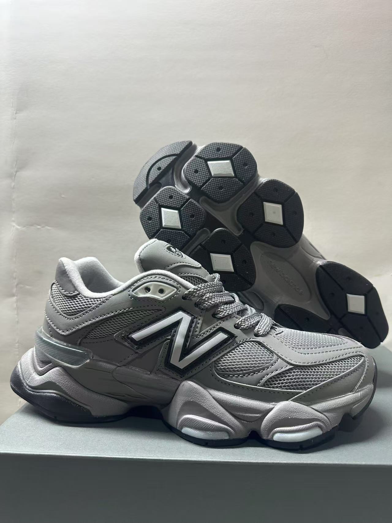 Zapatos Pitian puro comercio exterior original NB9060 tendencia de zapatos de papá retro altura pareja estudiantes hombres y mujeres zapatos deportivos para correr