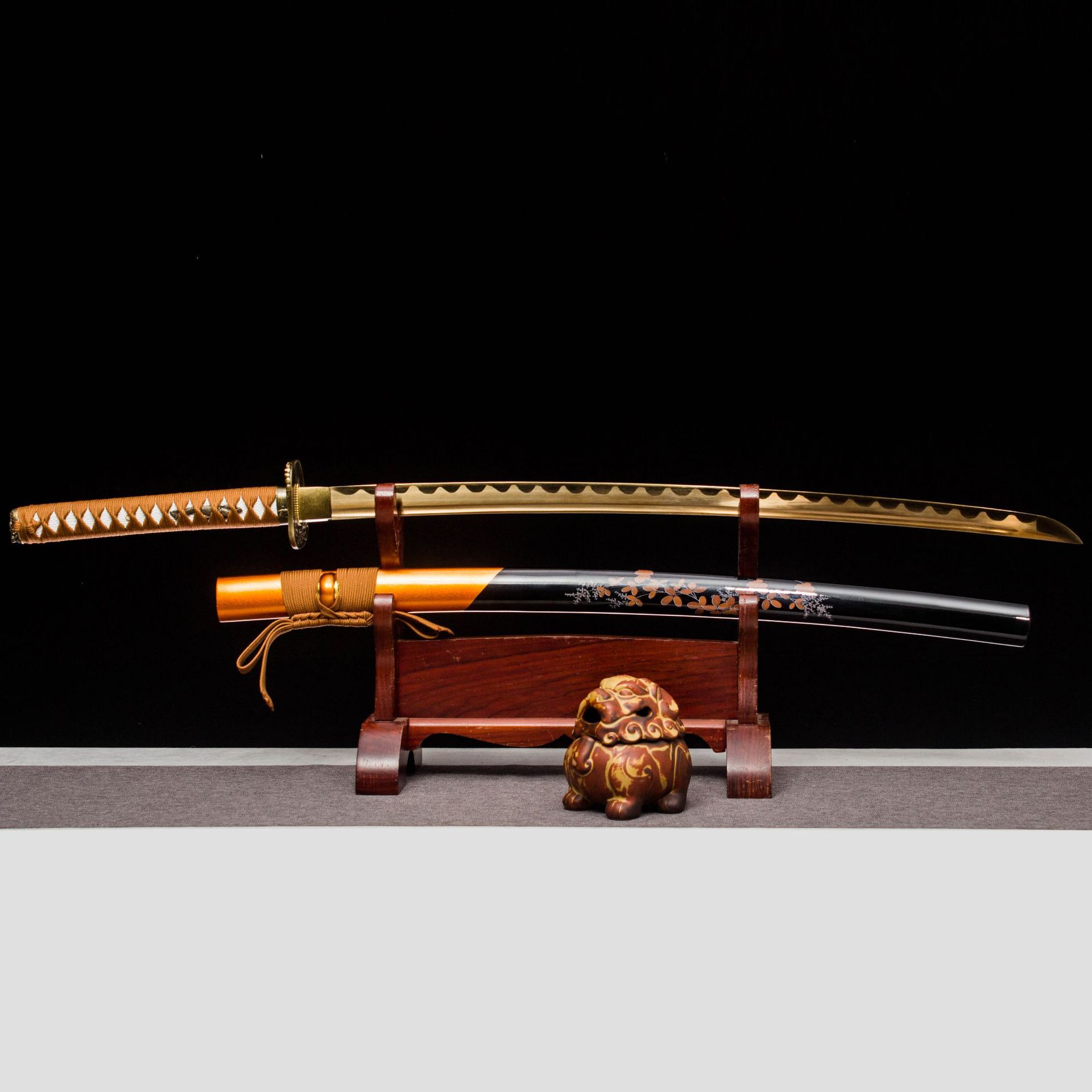 龙泉市刀剑手工锻打高锰钢防身冷兵器日式指挥刀影视硬宝剑未开刃