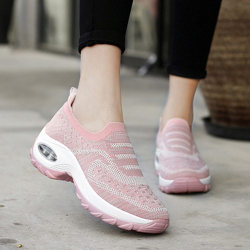 2024 new cross-border wholesale old Beijing cloth shoes red sports mom style ladies casual soft sole air cushion shoes