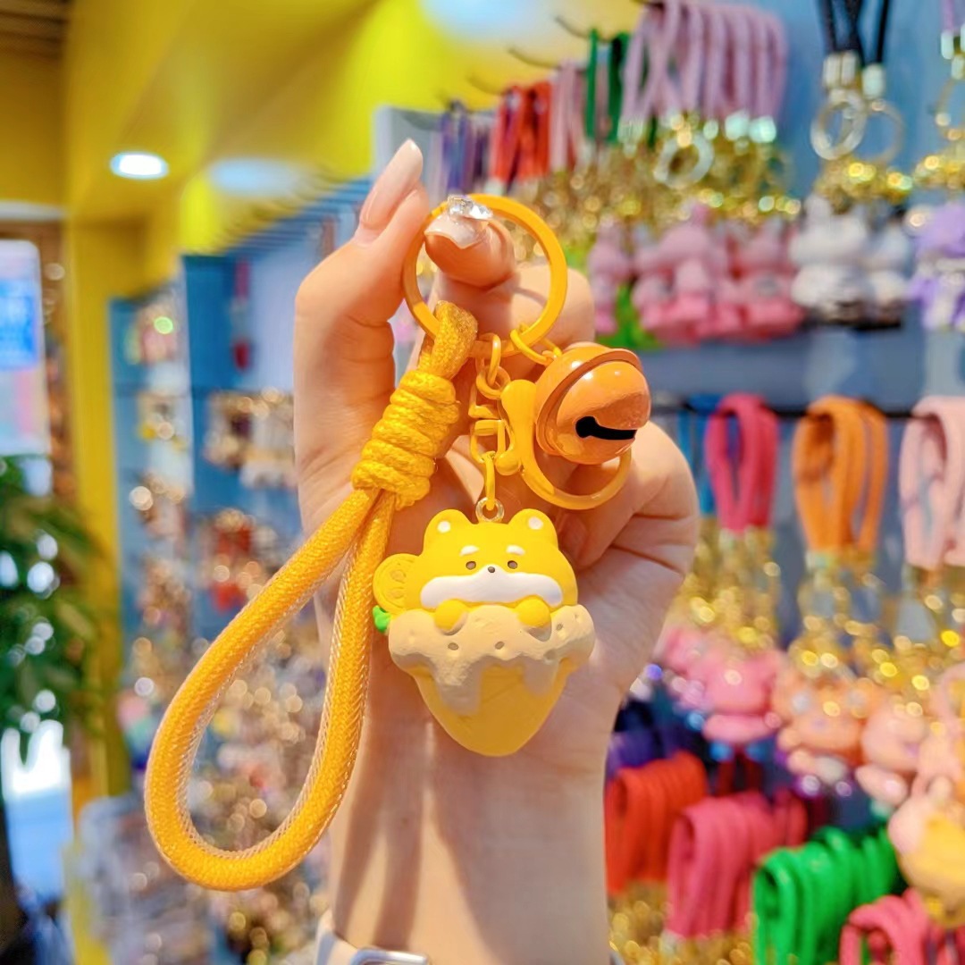 Creativo lindos caricaturas helados llaveros llaveros de automóvil bolsos de mujer belos colgantes pequeños regalos