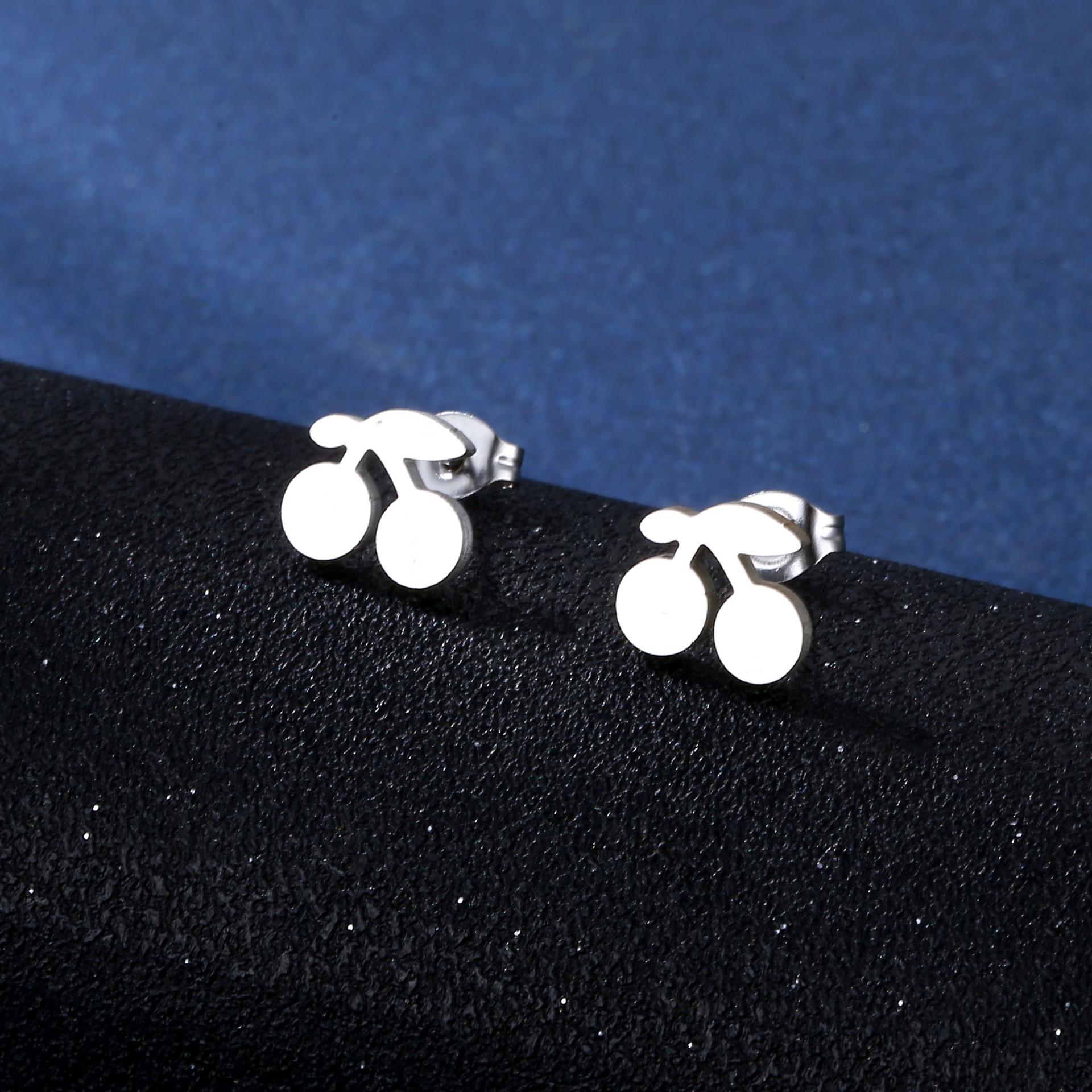 fashion stainless steel cherry necklace earrings set