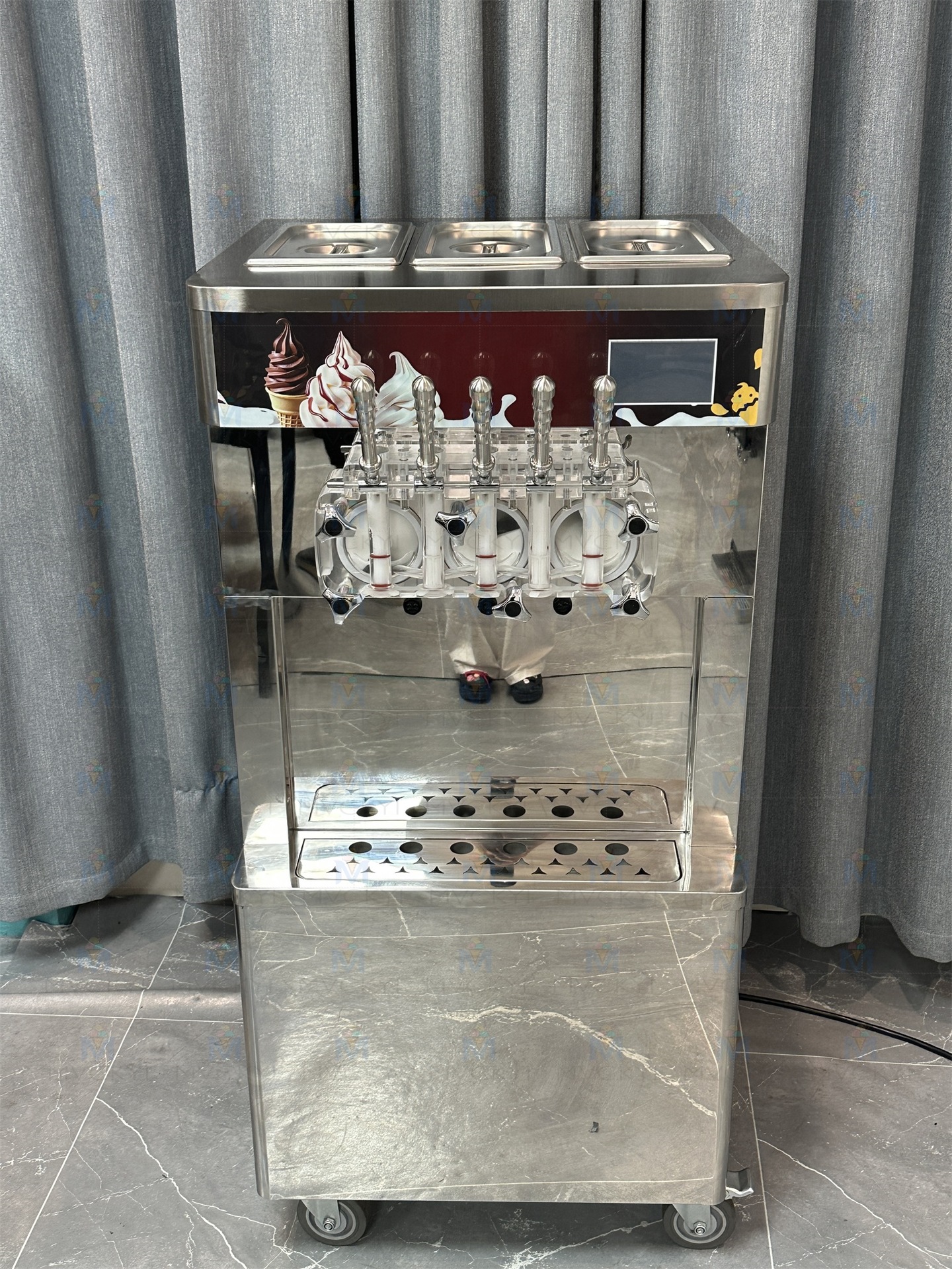 Máquina de helados y bebidas frías con 7 sabores, máquina de helados suaves tipo granizado, popular en atracciones turísticas, oportunidad de negocio ID