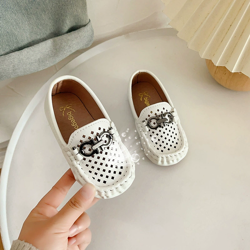 Новая полая детская обувь для больших, средних и маленьких детей, студенческая обувь для кампуса, спортивная обувь для выступлений, летние сабо.