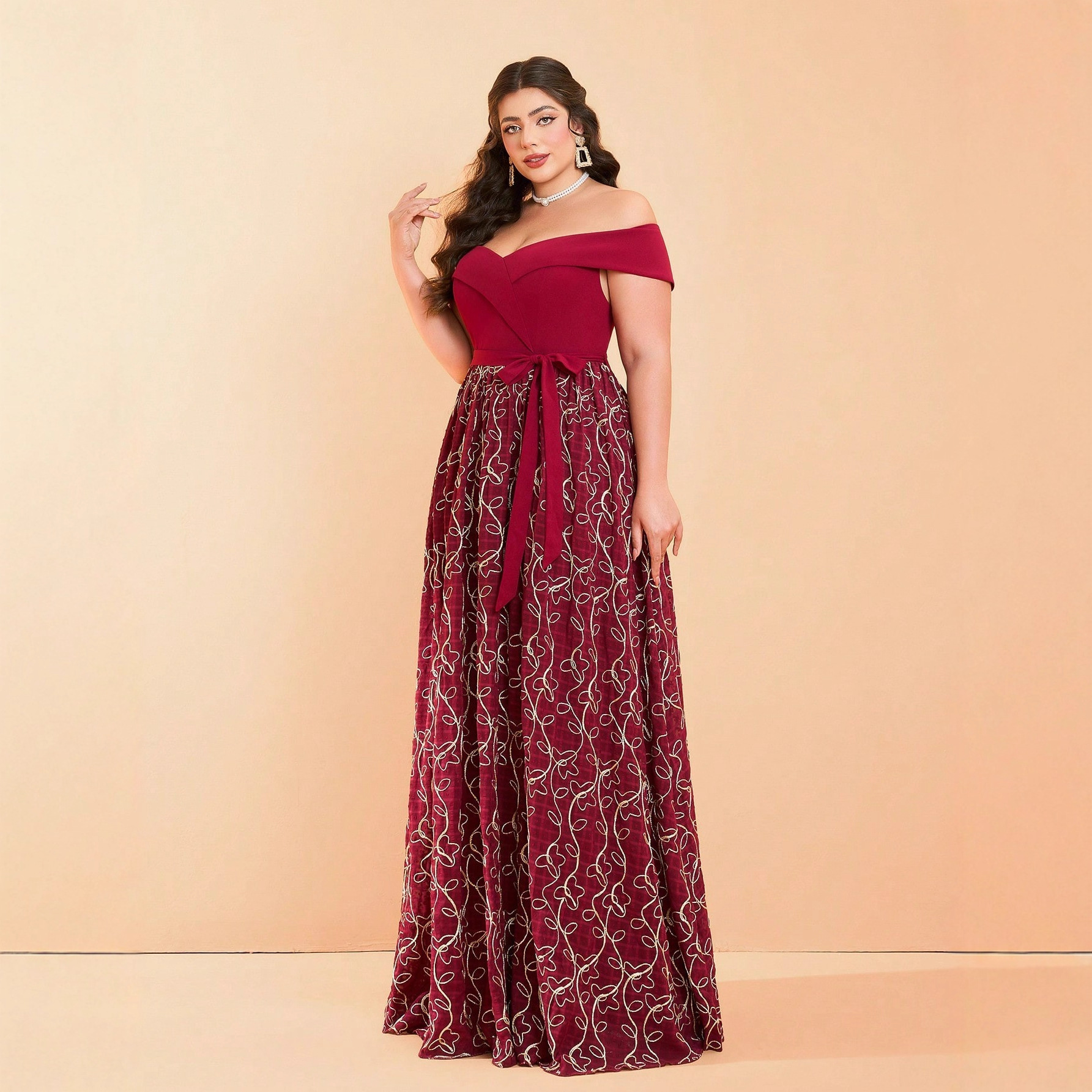 Europa y los Estados Unidos transfronterizos nuevos hombros grandes vestidos de noche temperamento delgado vestido de cumpleaños vestido de adultos mujeres