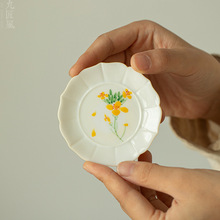 纯手绘杯垫釉下彩小黄花杯托隔热垫家用功夫茶具茶垫陶瓷茶道配件