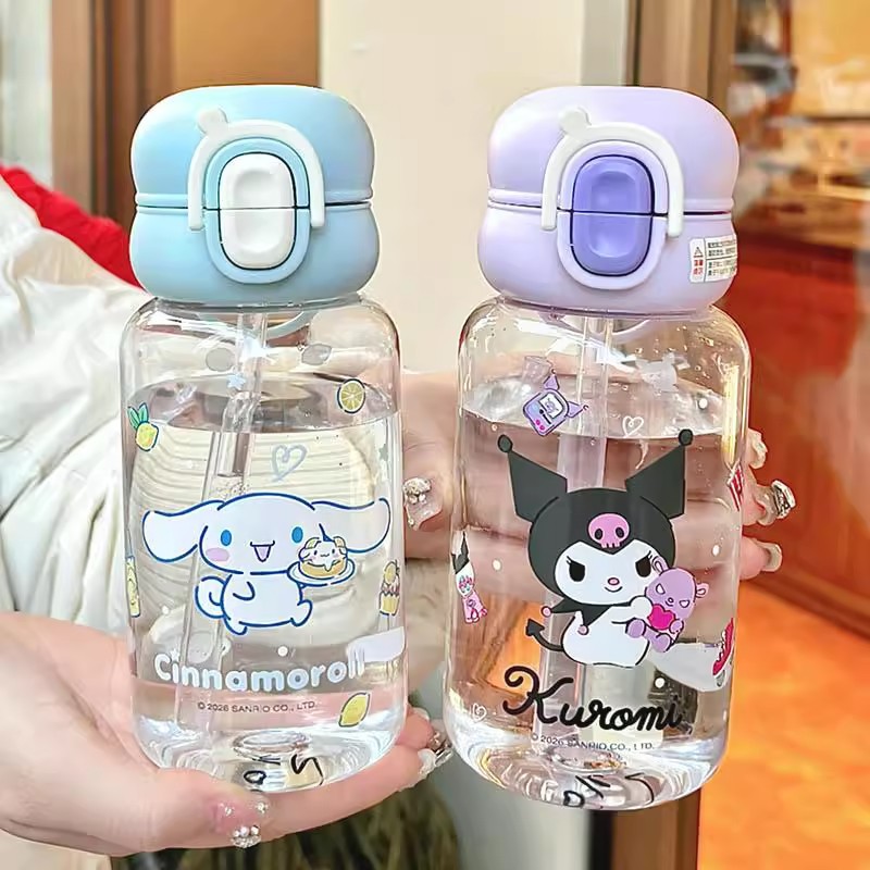 Sanrio tazas de agua para niños niñas lindas tazas de paja Kulomi tazas de plástico de gran capacidad especiales para estudiantes escolares