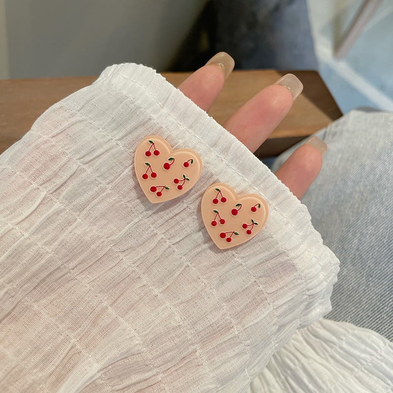 Simple Style Heart Shape Resin Epoxy Drop Earrings Ear Studs 1 Pair display picture 3