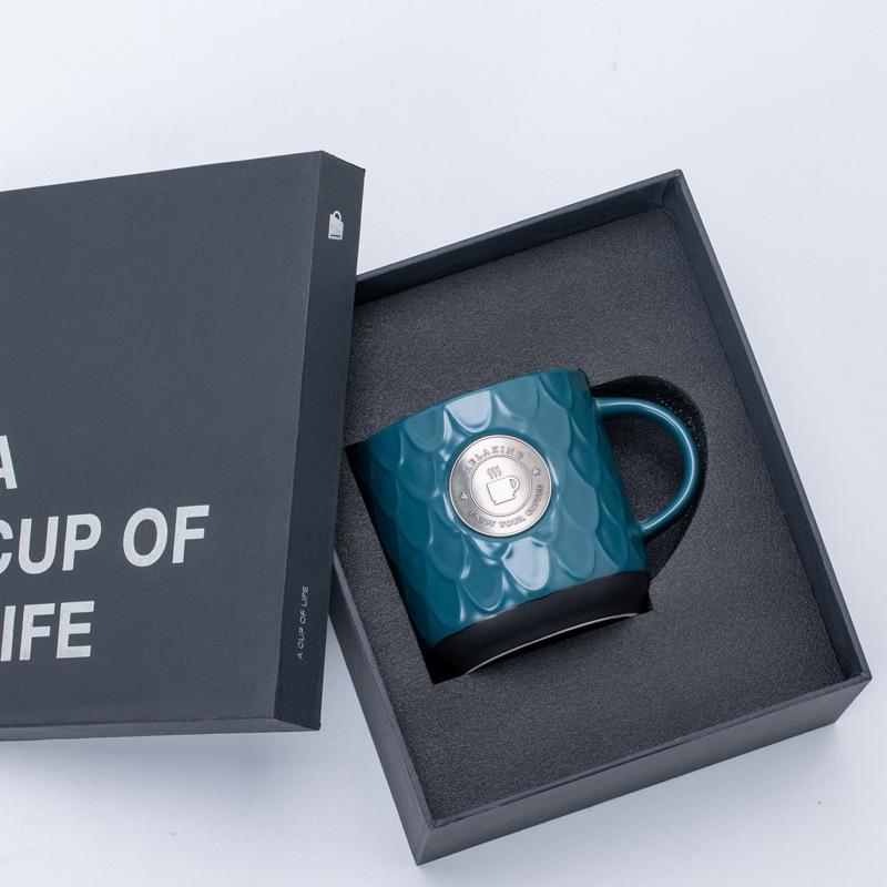Taza de bronce Taza de bronce Taza de café Taza de agua en relieve Taza de cerámica Logo