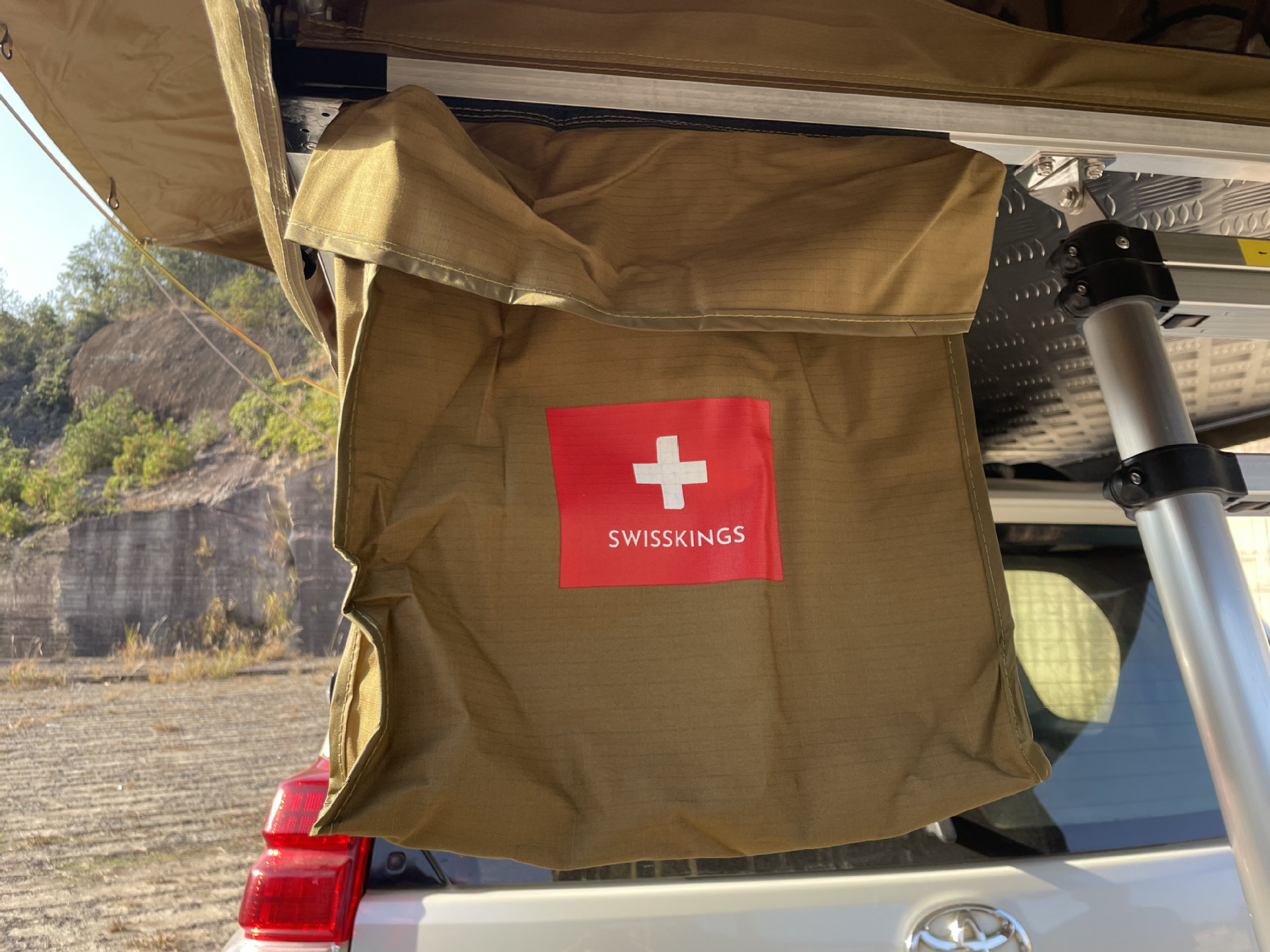 Leftover Foreign Trade Stock with Tags, Sold Out with No Restock, Outdoor Off-Road, Various Sizes, Long Car Roof Tent, Portable Car Tent