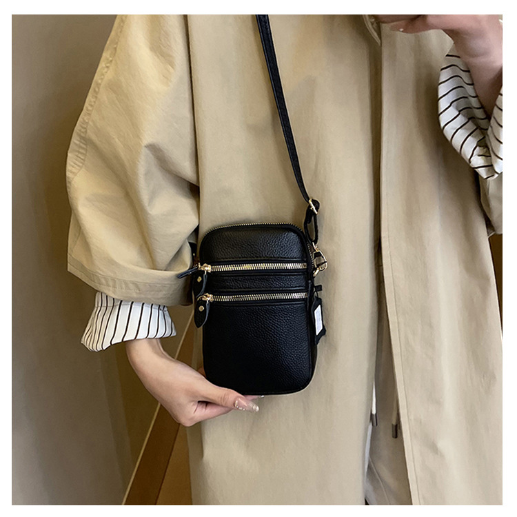 Women's Solid Color Genuine Leather Zipper Phone Wallets display picture 8