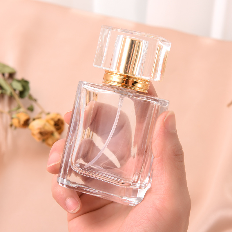 Fabricante 50ml especificación botella de perfume de gran capacidad botella de spray de vidrio ultrafino botella de spray cosmética diaria botella de rellenado hidratante