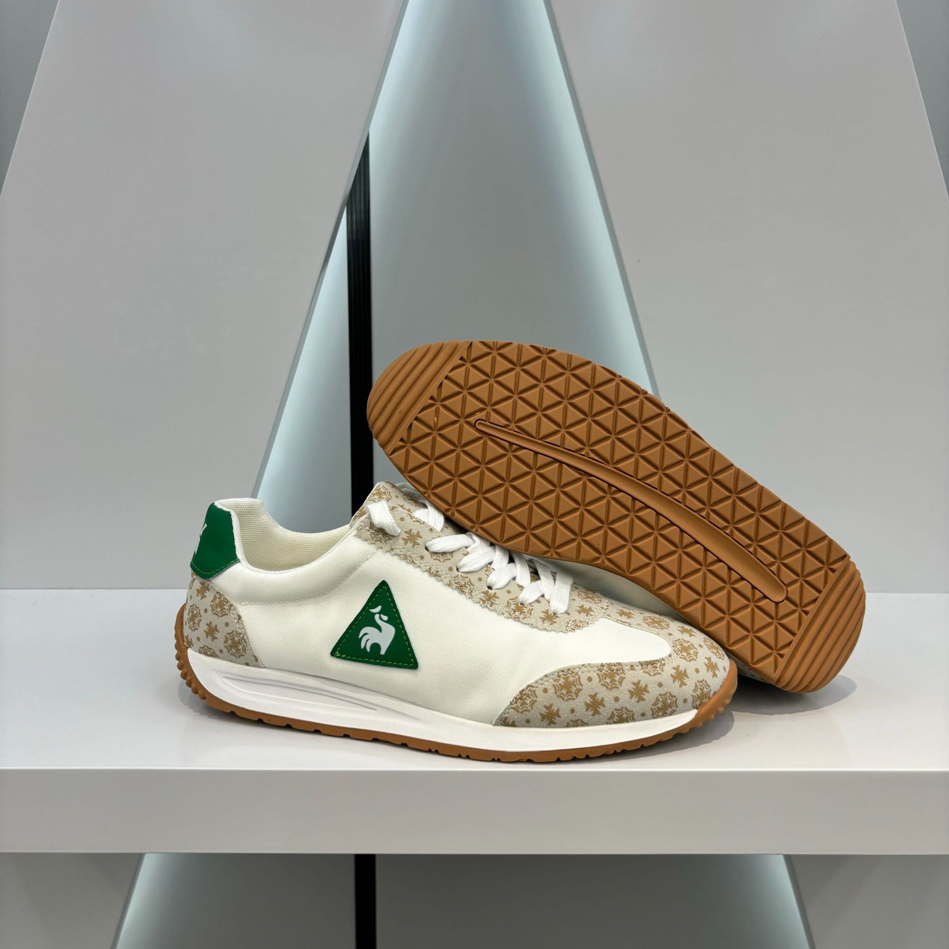 Sneakers uomo bianche scarpe casual comode da passeggio_voghion.com