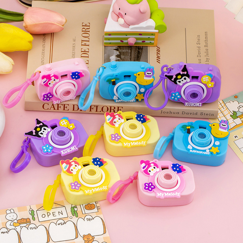 small cartoon camera