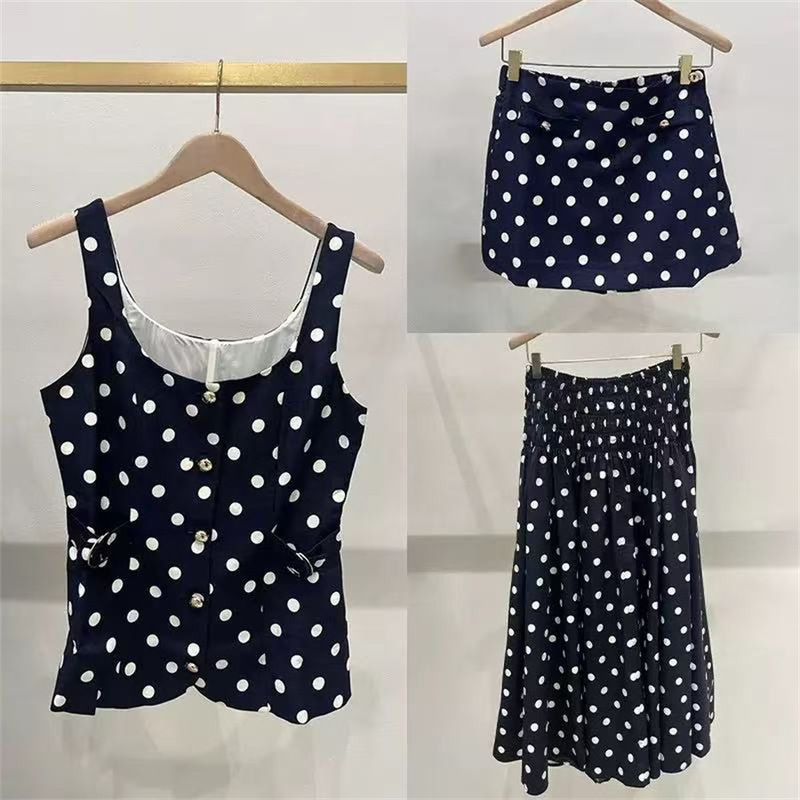 French Elegance 26 Early Autumn Hong Kong Style Polka Dot Square Neck Waist-Cinching Sleeveless Vest Dress High-Waisted Long Skirt Set