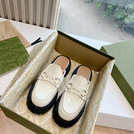 2024春季新款时尚休闲包头马衔扣厚底半拖松糕底拖鞋一脚蹬