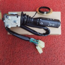 SY1027组合灯光转向开关苏州金龙海格客车配件37E01-0411-AMP