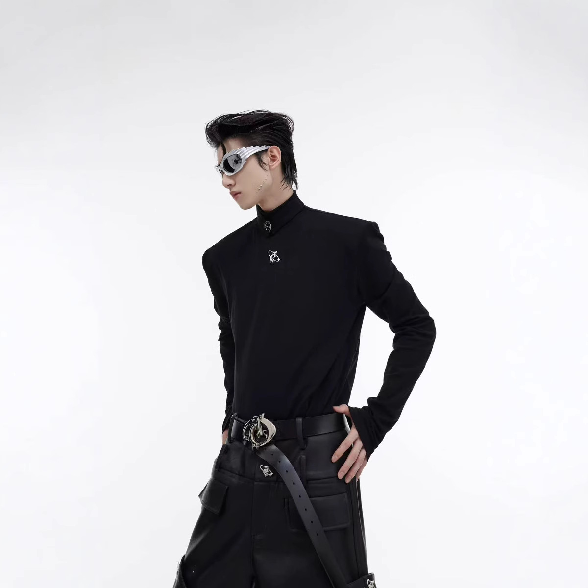 CulturE Autumn and Winter Niche Metal Logo Design High Neck Shoulder Pad Base Shirt Long Sleeve Simple Slim Fit Interior