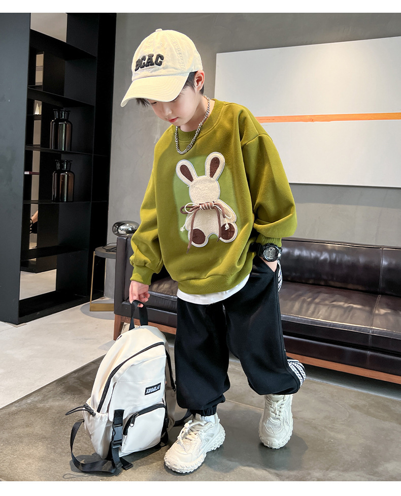 Conjunto de dos piezas con sudadera con capucha para niño otoño_voghion.com