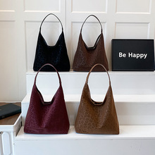 ���e�������ذ�С�����sŮʿ�μ��2025���＾�¿�r�к��s�����