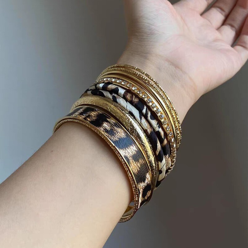 Vintage Millennial Style Shibuya Hot Girl Leopard Print Layered Bracelet Retro European and American Personality Niche Fashion High-End Bracelet