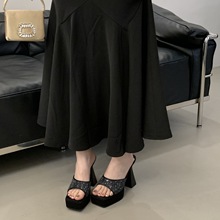2025黑色时尚厚底粗跟水钻装饰凉鞋女新款夏季