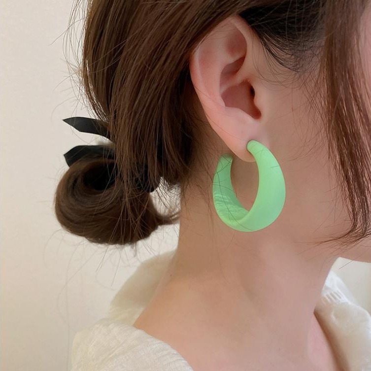 Simple New Candy Color Fluorescent C-shaped Earring display picture 3