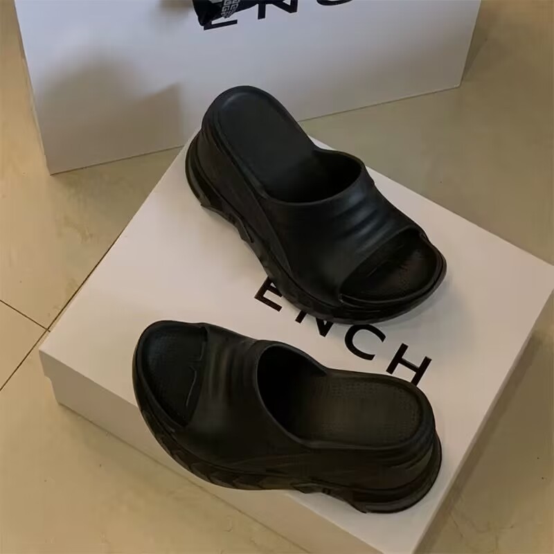 Sommer-Hausschuhe mit dicken Sohlen für Damen, 34 Yards, neue Plateauschuhe, 9 cm, Super-High-Heels, koreanische Version, Slip-on-Strandschuhe, Flut_voghion.com