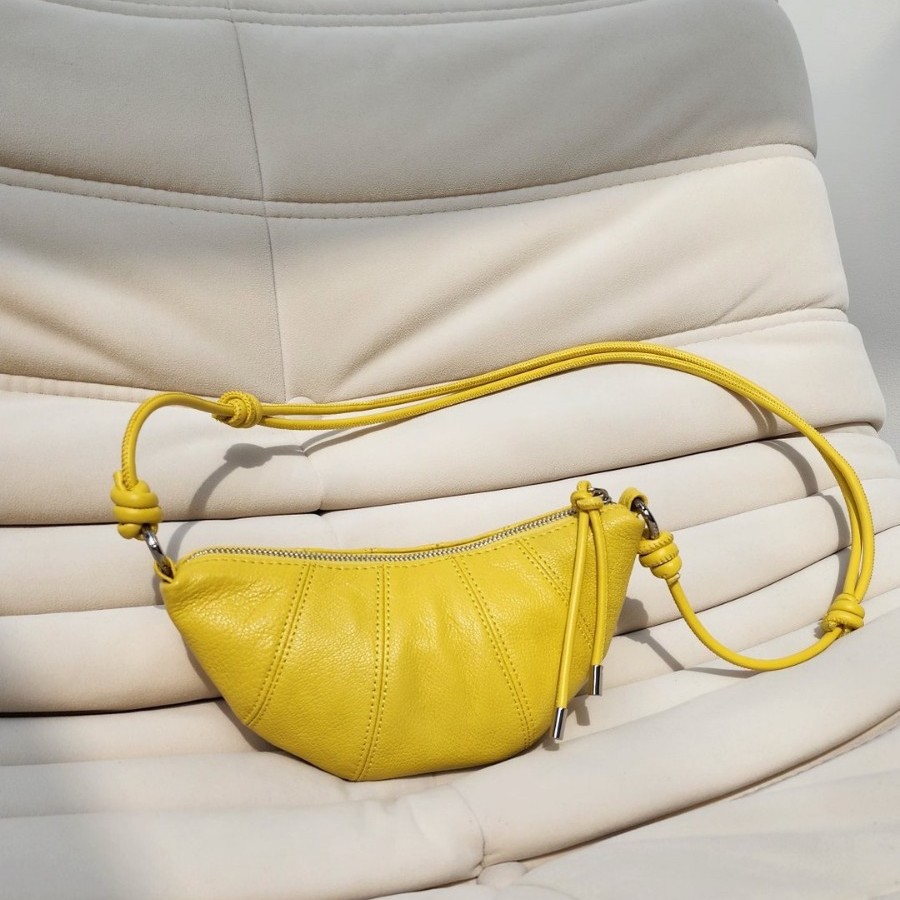 Sheepskin Horn Croissant Bag 2025 New Arrival Niche Design Coin Purse Shoulder Crossbody Bag For Women Wholesale - Thumbnail 2