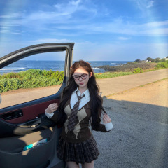 陈佳楠NNS南韩艺高学院风假两件菱格毛衫/百褶短裙套装女