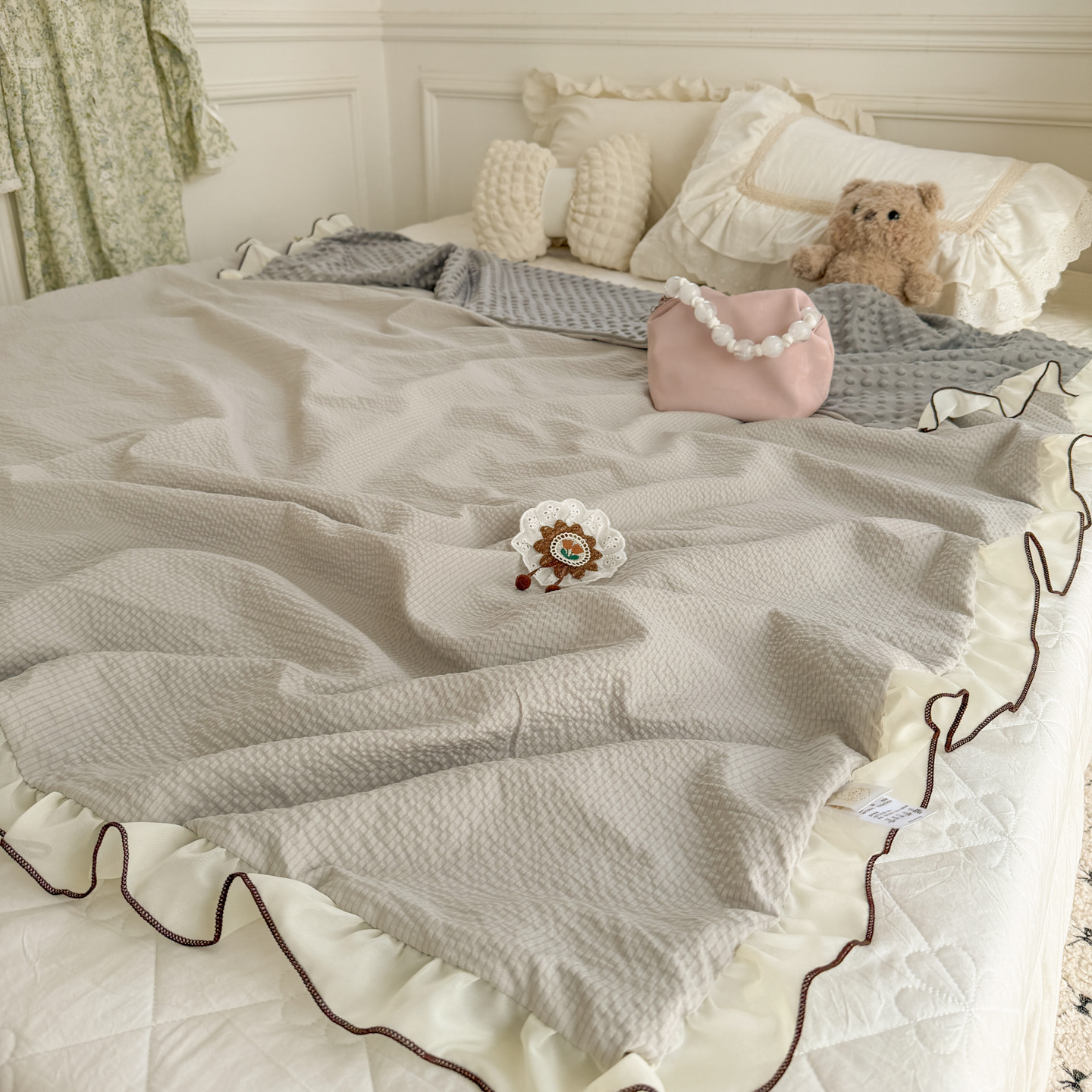 Verano estilo coreano encaje verano frío edredón madre-infantil lavable máquina hielo edredón de verano dormitorio doble edredón de aire acondicionado delgado