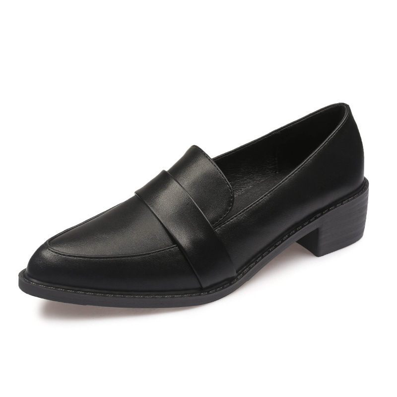 Mocassini neri da donna in vernice con tacco a blocco_voghion.com