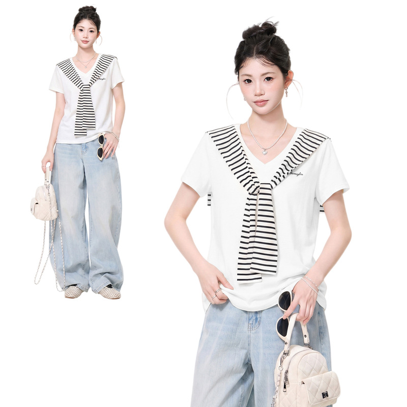 Design-Inspired Color-Blocking Navy Collar Striped Shawl T-Shirt for Women, 2026 Summer V-Neck Regular Shoulder Letter Embroidery Short-Sleeve Top