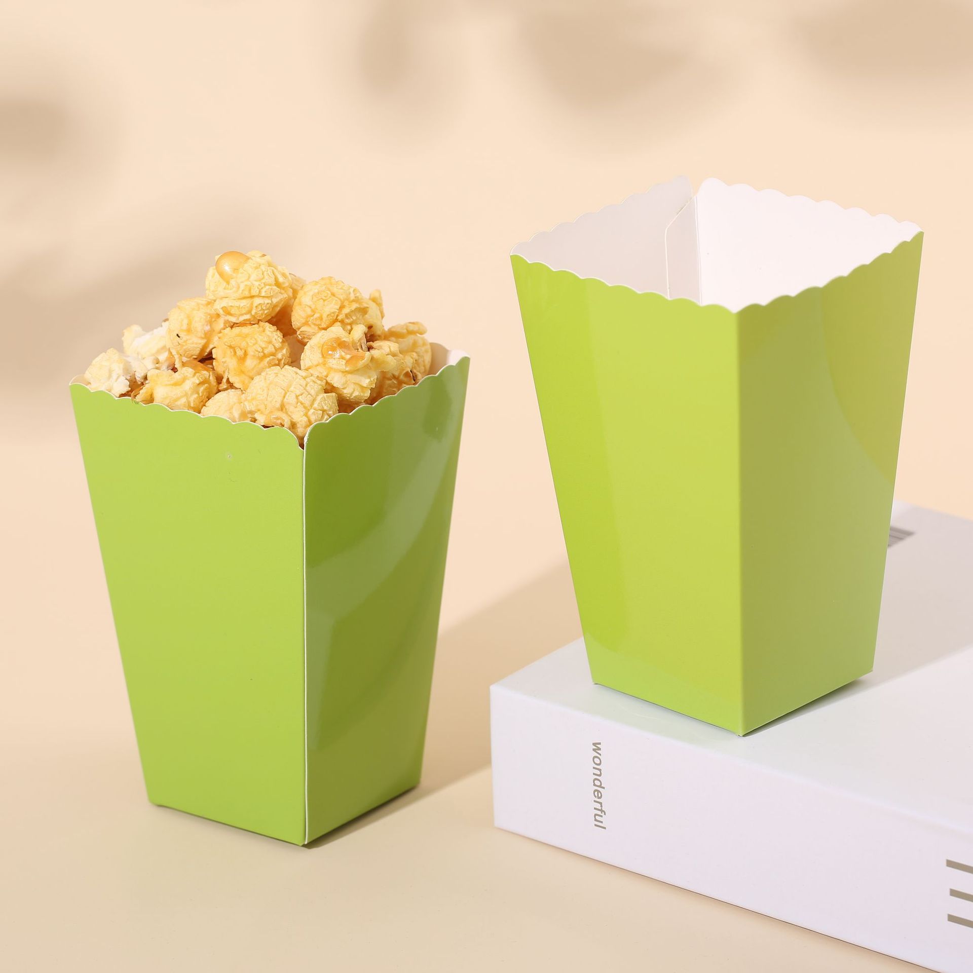 5x7x11.5cm; 녹색; 판지