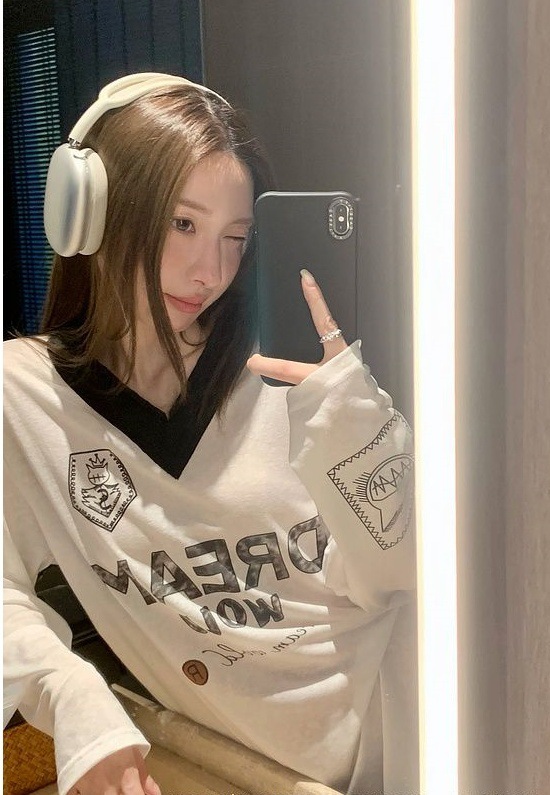 美式复古字母撞色印花V领长袖t恤女早秋2025新款宽松显瘦百搭上衣|undefined
