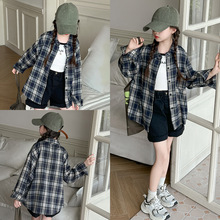 女孩大童格子衬衣外套中大童撞色宽松春秋新款洋气百搭长袖单排扣