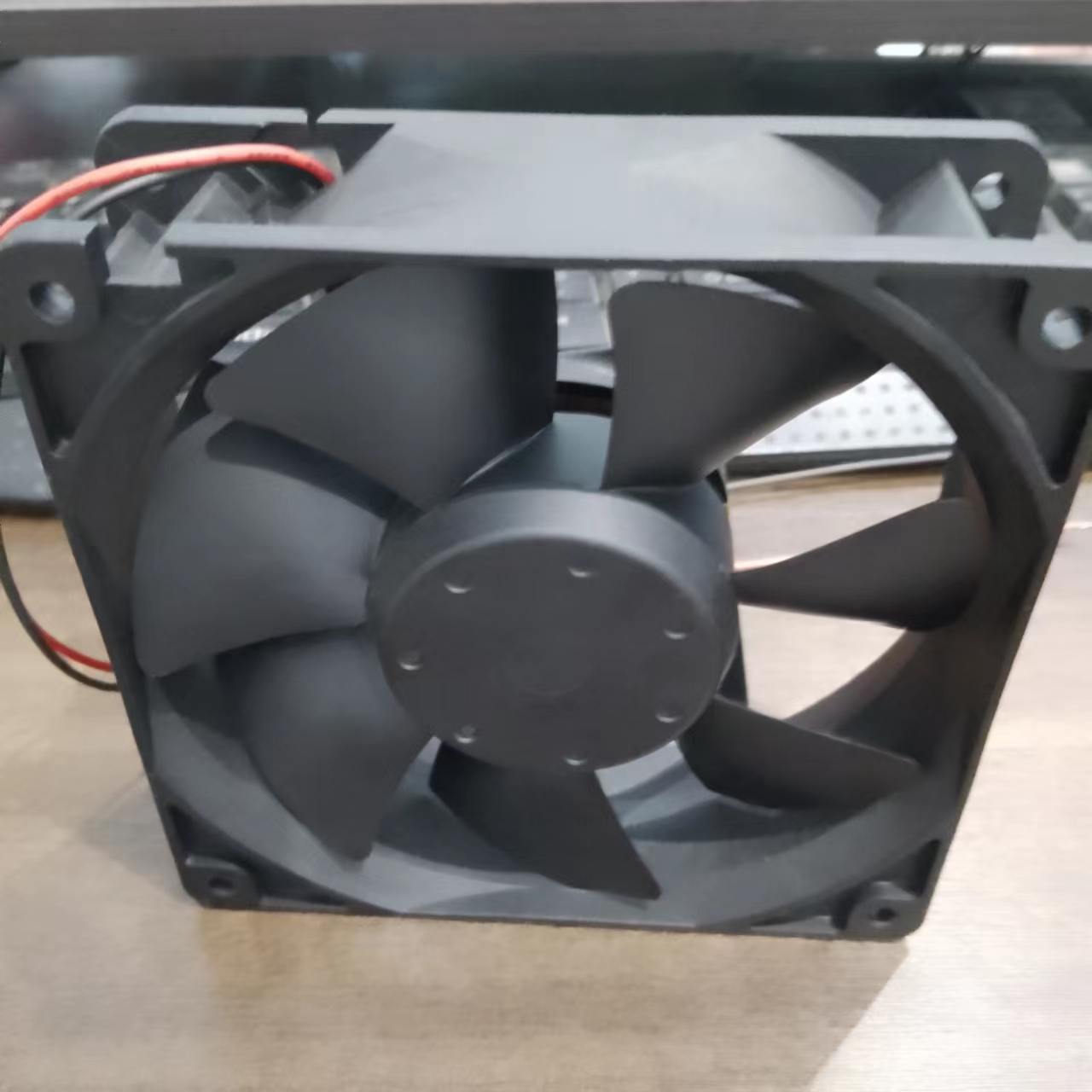 R2E250-AS47-05  EBM变频器涡轮离心风扇 230V