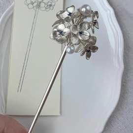 新中式银色绣球花发簪女精致简约轻奢古风旗袍汉服盘发发饰配旗袍