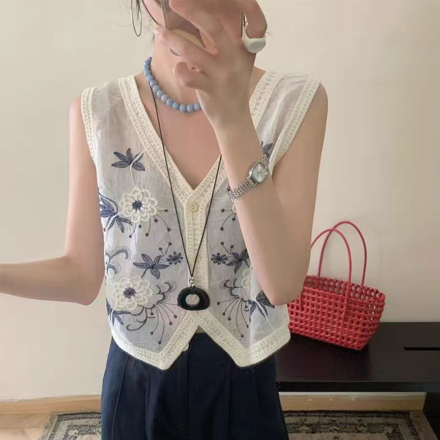 Korean Style Heavy V-Neck Design Hollow Jacquard Vest Women's Summer Sweet Stereo Flower Embroidered Top