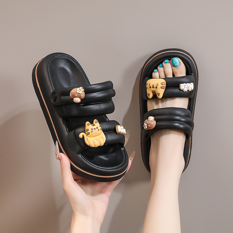 Zapatillas de fondo grueso para mujeres de verano, lindas zapatillas de playa de fondo suave, zapatillas de baño ligeras para el interior