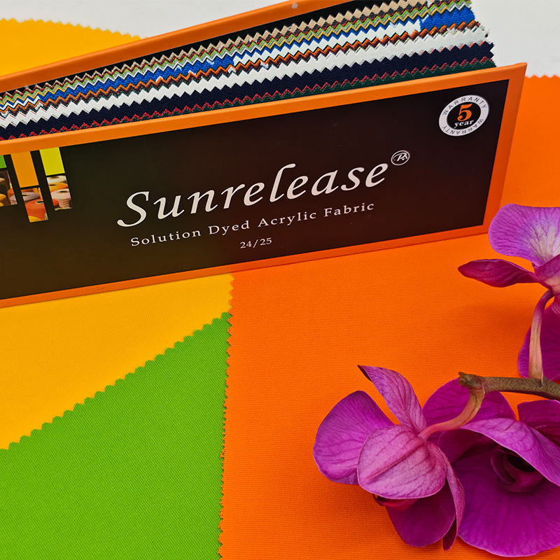 亚克力腈纶户外遮阳面料，色彩持久如新，专为长效使用而生