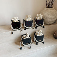 刺绣小包包新款休闲唯美水桶包休闲感简约斜挎包珍珠手提女包